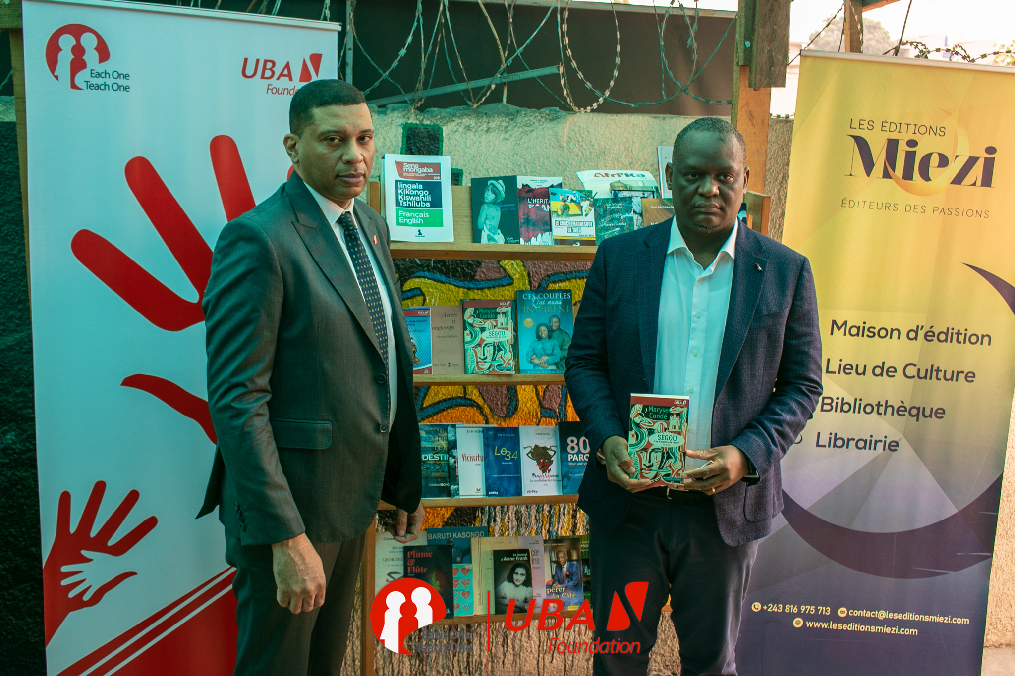 Kinshasa, le 04 Août 2021, La banque United Bank for Africa (UBA RDC) a remis un lot de romans aux Editions Miezi dans le cadre de son programme Read Africa